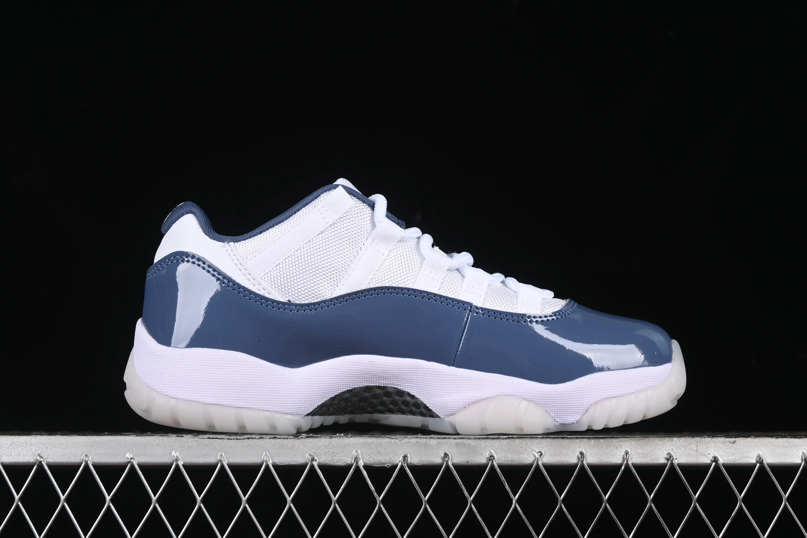 All categories Air Jordan Jordan series basketball shoes Air Jordan 11 Air Jordan 11 Low "Diffused Blue" AJ11 Joe 11 navy blue genuine carbon FV5104-104